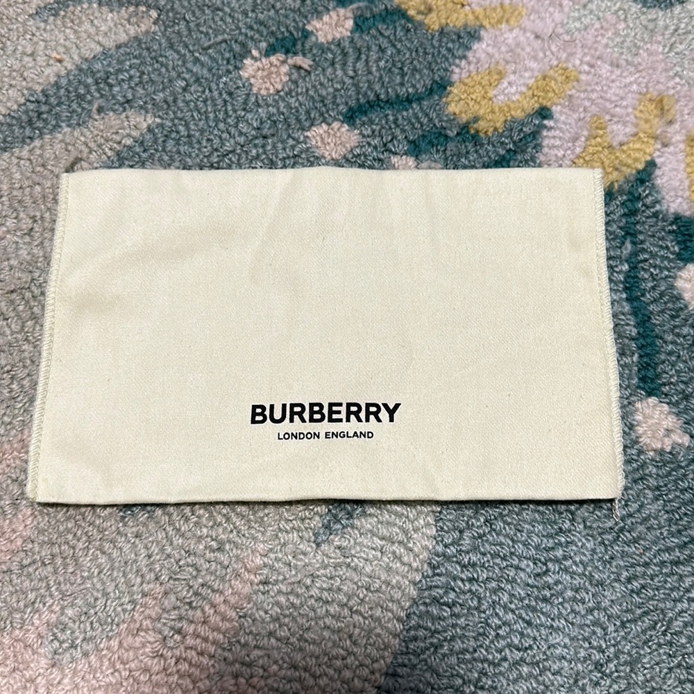 4.75x7.5” Burberry Foldover Pouch/Dust Bag